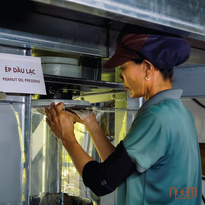 Kĩ thuật ép lạnh bằng máy ép dầu lạc cơ học