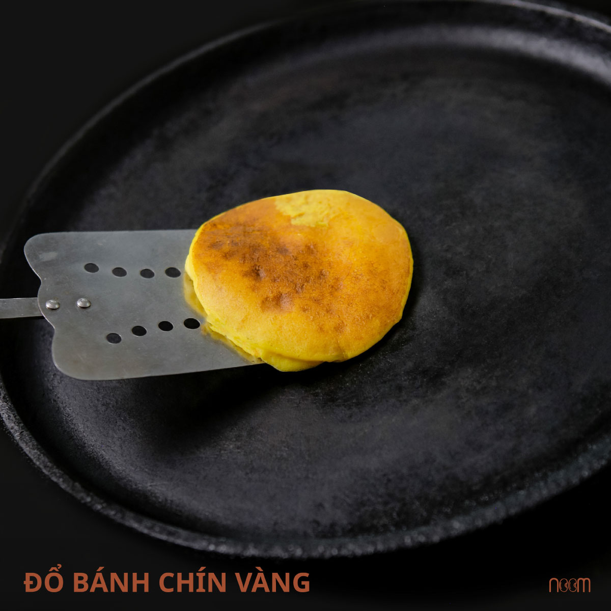 noom pancake xoai banh vang 310524